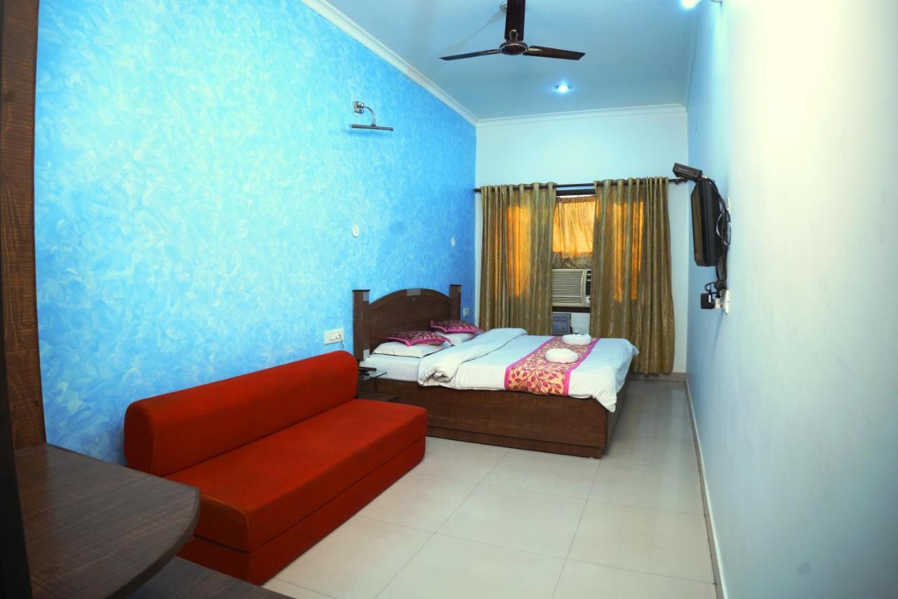 Hotel Holiday Comfort Amritsar Dış mekan fotoğraf