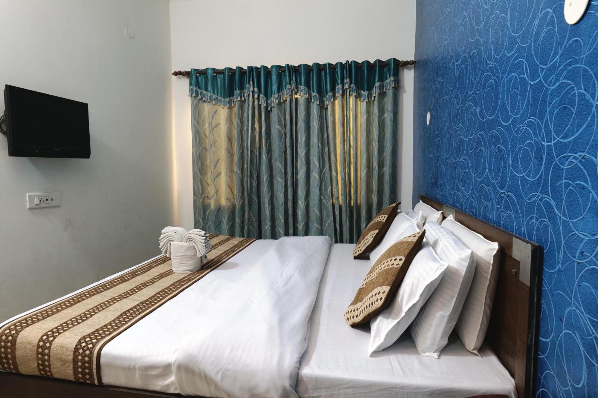 Hotel Holiday Comfort Amritsar Dış mekan fotoğraf