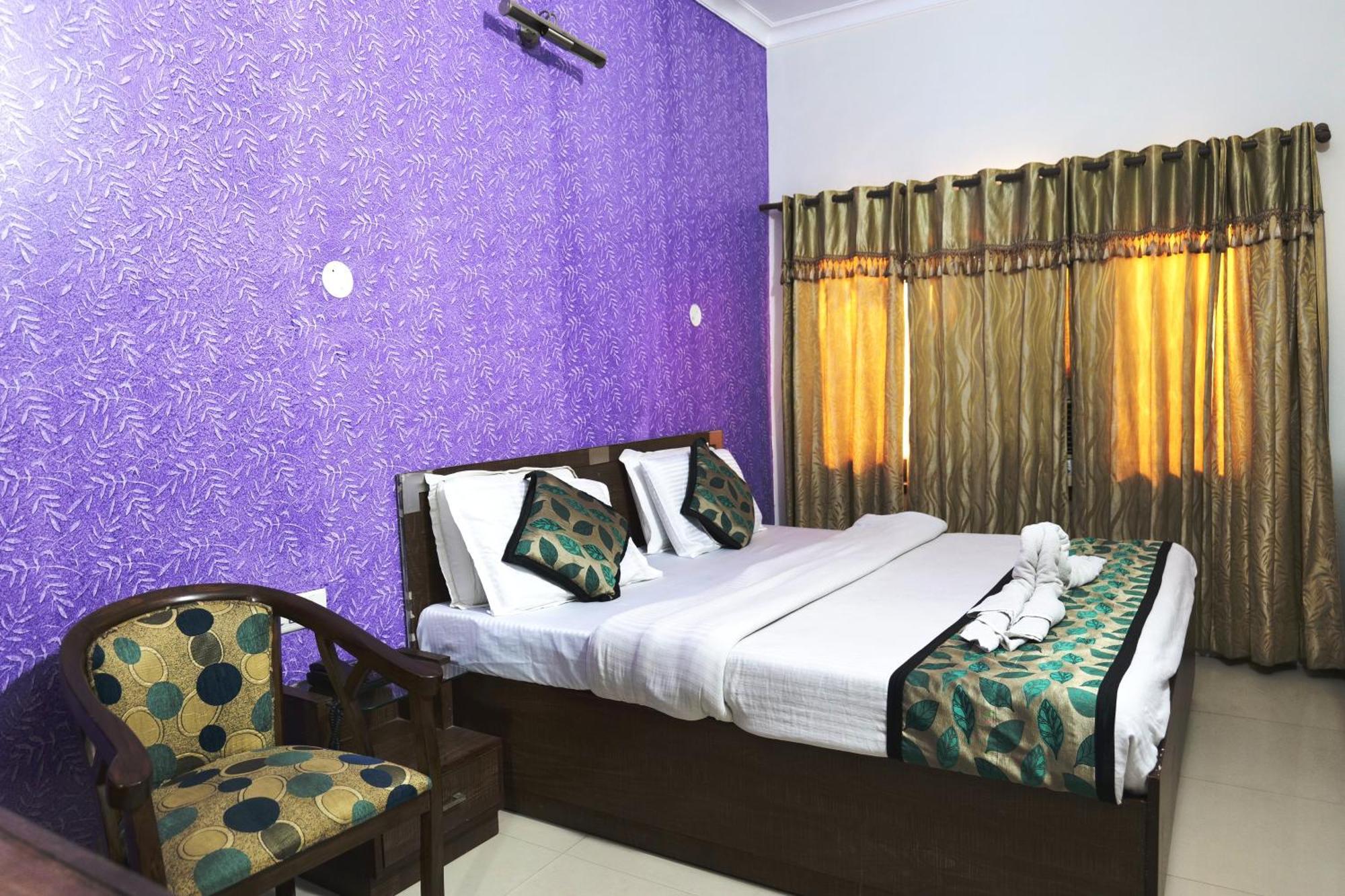 Hotel Holiday Comfort Amritsar Dış mekan fotoğraf