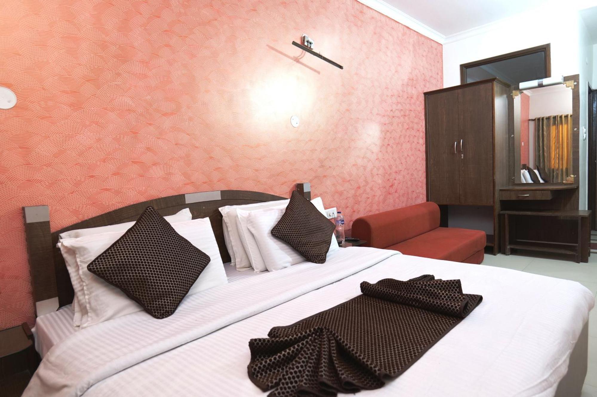 Hotel Holiday Comfort Amritsar Dış mekan fotoğraf