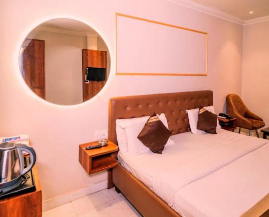Hotel Holiday Comfort Amritsar Dış mekan fotoğraf