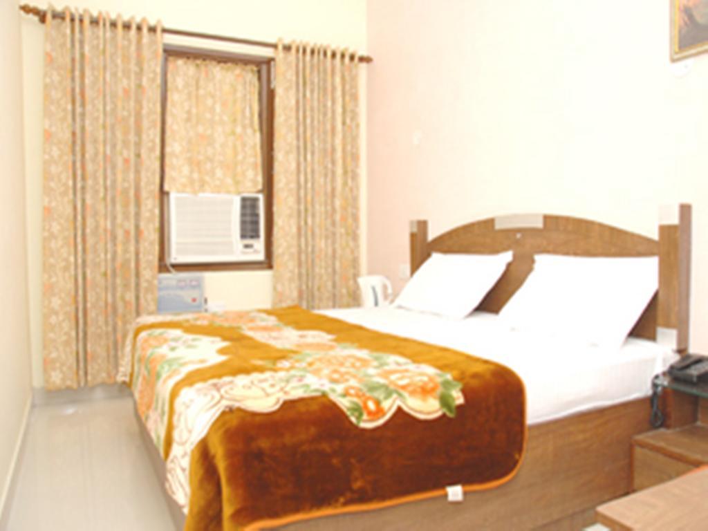 Hotel Holiday Comfort Amritsar Dış mekan fotoğraf